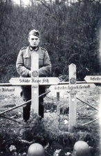 Soldatengräber 3.tif.jpg